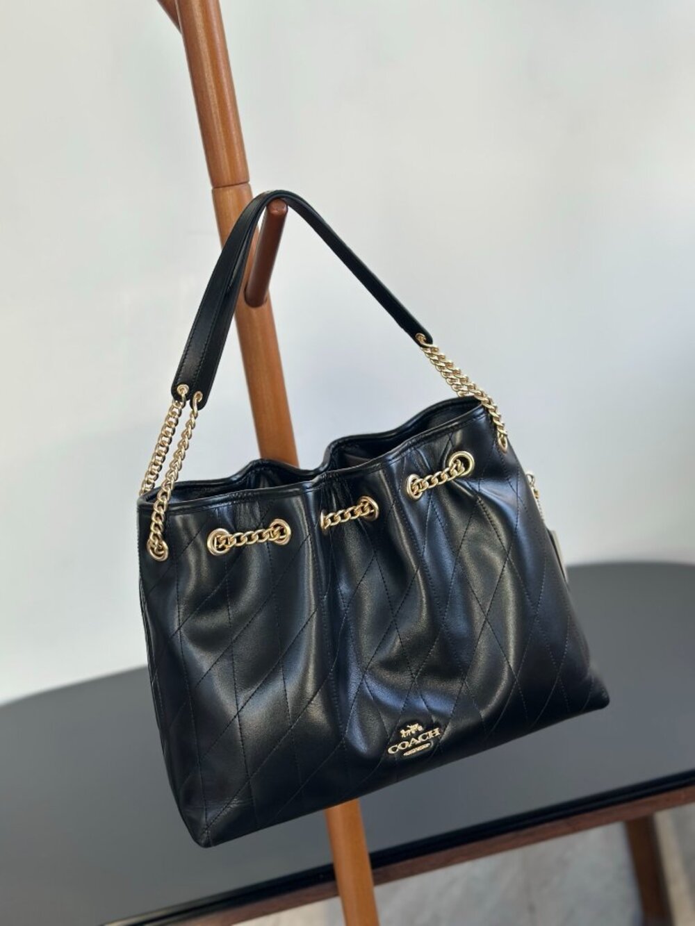 ⚫Coach Black Diamond Quilted Leather Chain Drawstring Shoulder Tote Bag - Picture 1 of 8